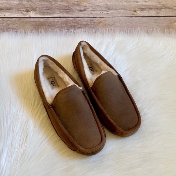 UGG Men’s Ascot Chestnut Suede Loafer Slippers - Picture 2 of 7